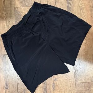 BRAND NEW PAIR of Men's Lulu Lemon Pace Breaker Shorts w/ Liner (Large 7")